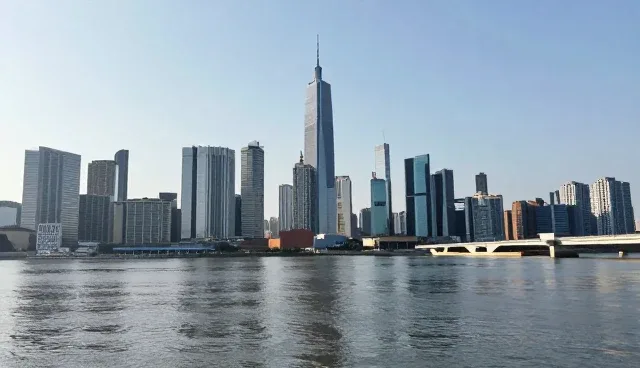 系统集成：比较不同技术开发方案的优劣